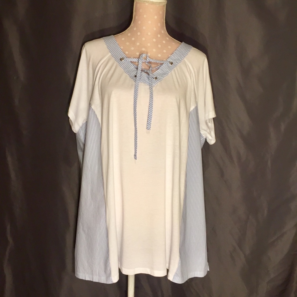 Blue and white top